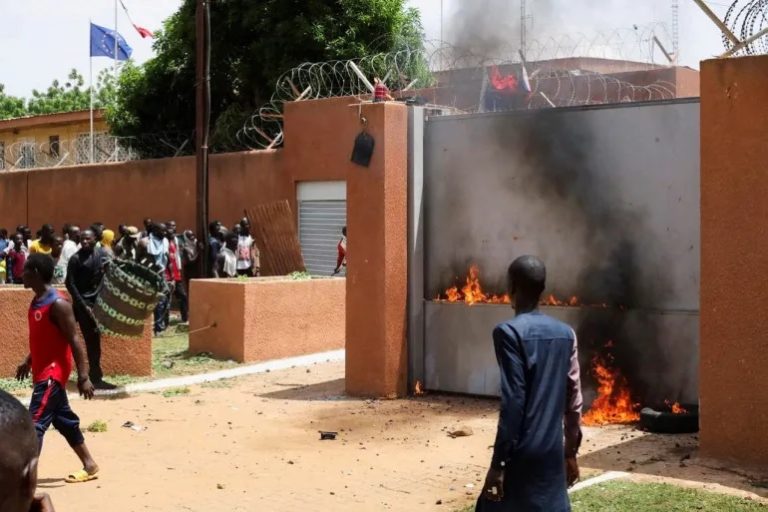 Pro-coup protests continue in Niger as Biden urges Bazoum release